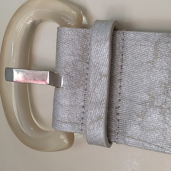 Vintage Chico's Genuine Leather, Metallic Belt, 42 inches long - Picture 4 of 7